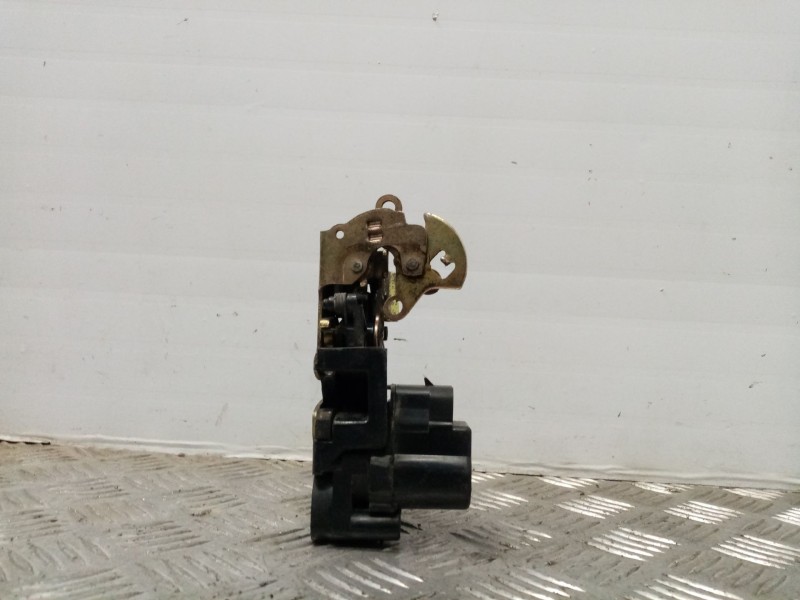 Recambio de cerradura puerta delantera derecha para chevrolet nubira berlina 1.6 cat referencia OEM IAM 	96272642	  