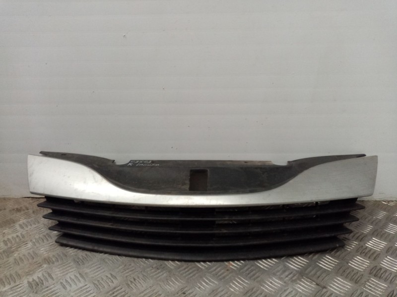Recambio de rejilla delantera para renault laguna ii (bg0) authentique referencia OEM IAM 8200390126  