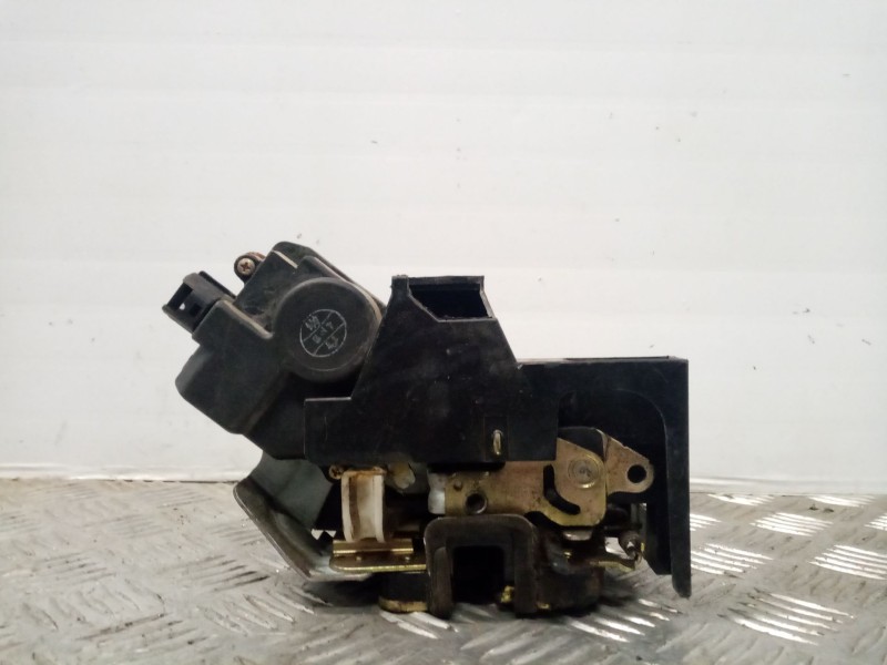 Recambio de cerradura puerta trasera derecha para kia rio referencia OEM IAM 81420FD100  