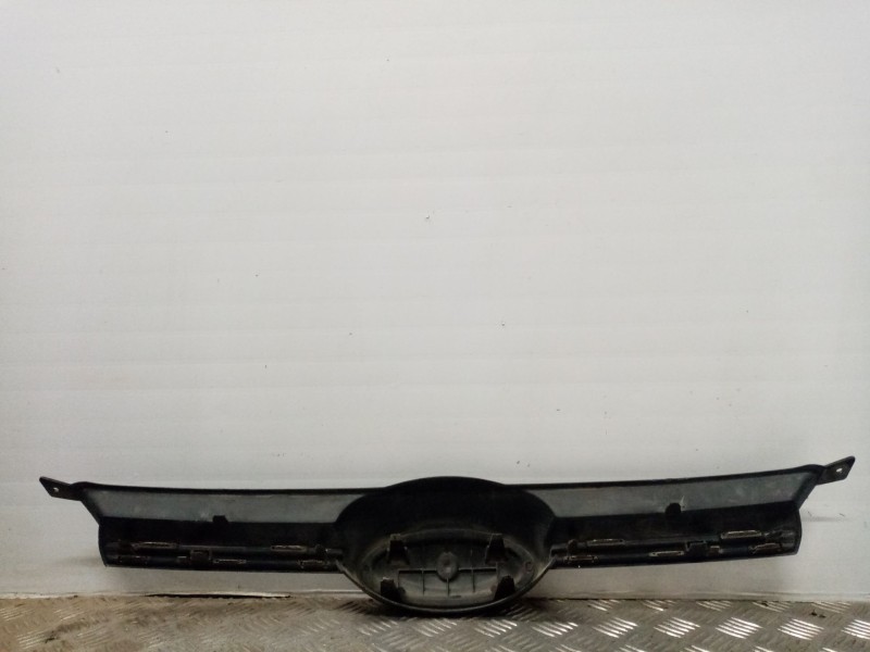 Recambio de rejilla delantera para ford focus lim. (cb8) referencia OEM IAM   