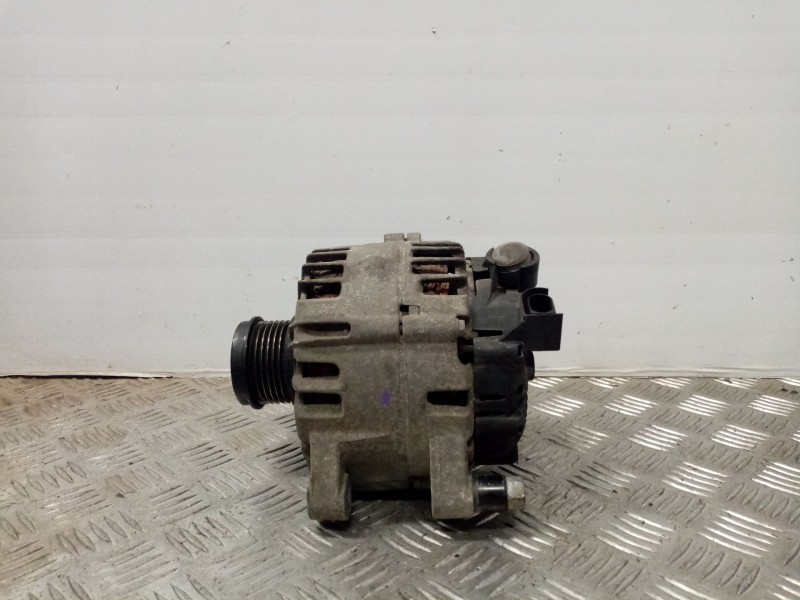 Recambio de alternador para ford focus lim. (cb8) referencia OEM IAM AV6N-10300-GC 30659390 AV6N10300GC