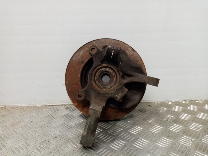 Recambio de mangueta delantera izquierda para chevrolet nubira berlina 1.6 cat referencia OEM IAM   