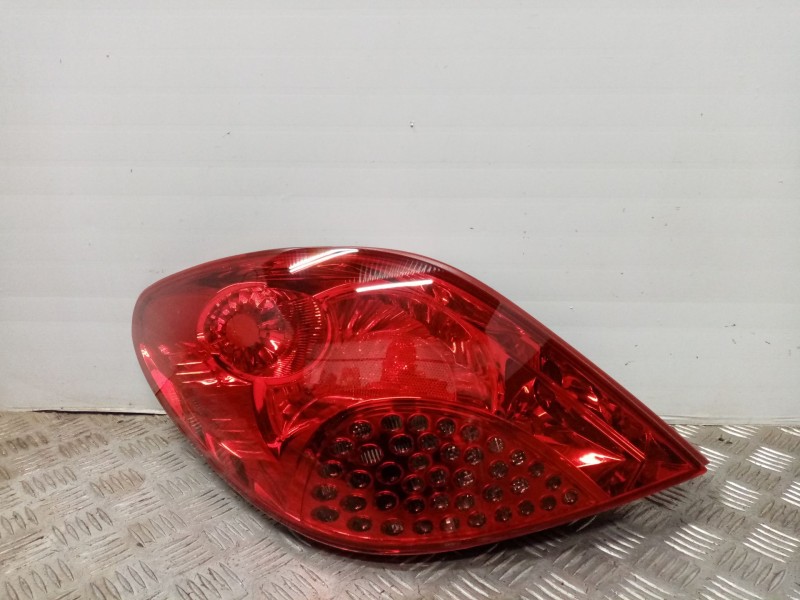 Recambio de piloto trasero izquierdo para peugeot 207 xs referencia OEM IAM 6350Y7 16544231  Recambio de piloto trasero izquierdo para peugeot 207 xs referencia OEM IAM 6350Y7 16544231