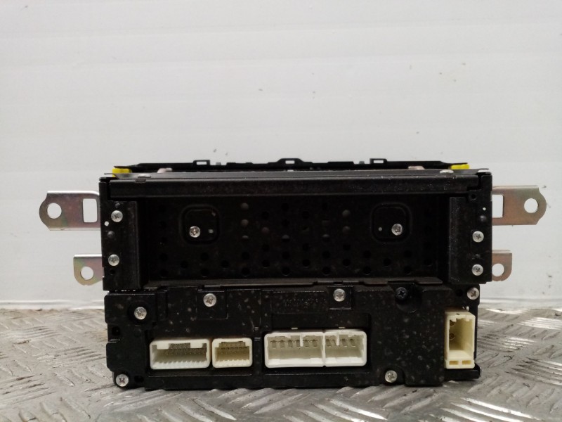 Recambio de sistema audio / radio cd para toyota auris referencia OEM IAM 86120-02A50 123000-3100 