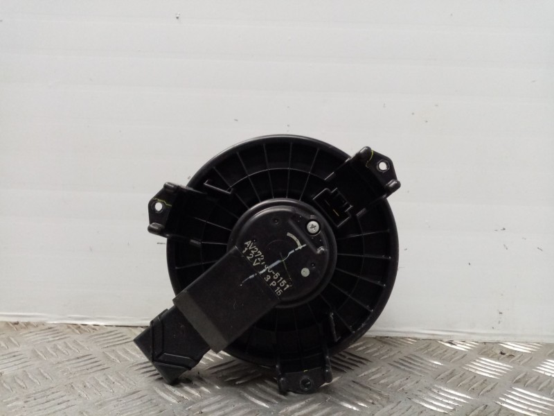 Recambio de ventilador calefaccion para toyota auris referencia OEM IAM AV272700-5151  
