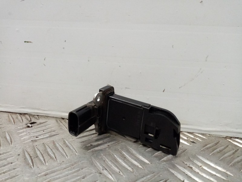 Recambio de caudalimetro para toyota auris referencia OEM IAM 2220426010 AFH70M-77 