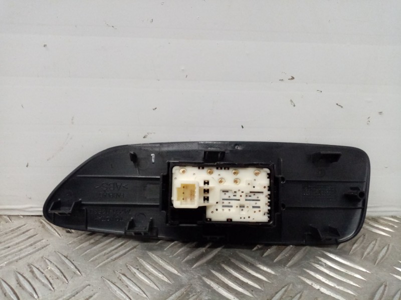 Recambio de mando elevalunas delantero derecho para toyota auris referencia OEM IAM 192801 801-3F21 74231-02530