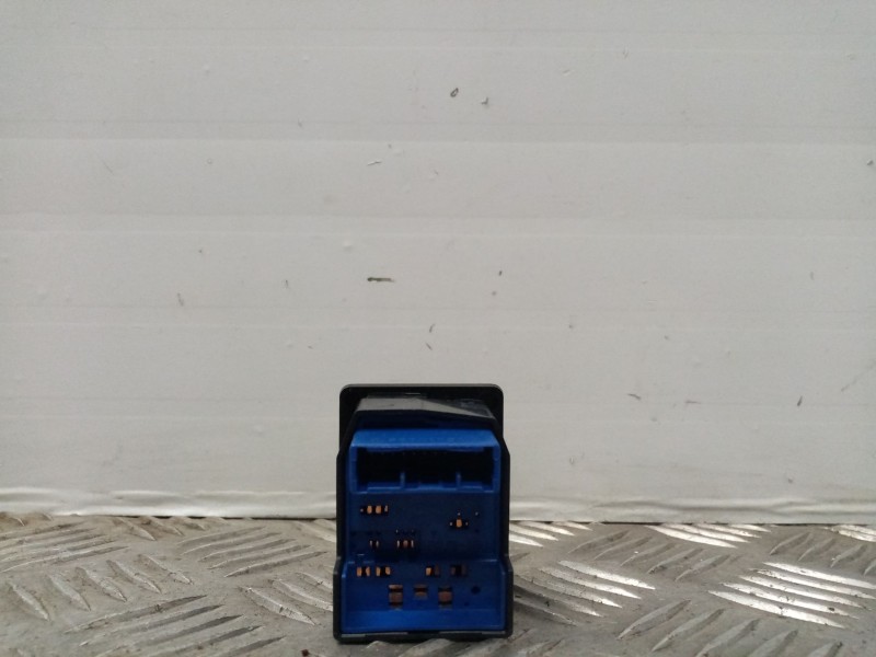 Recambio de mando retrovisor para toyota auris referencia OEM IAM 183640 769746 