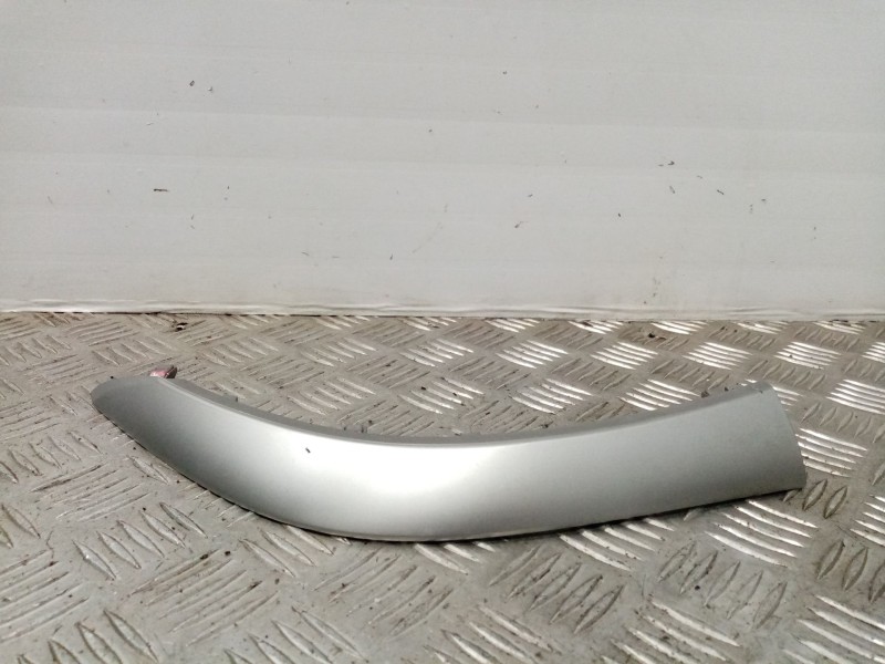 Recambio de moldura para toyota auris referencia OEM IAM   