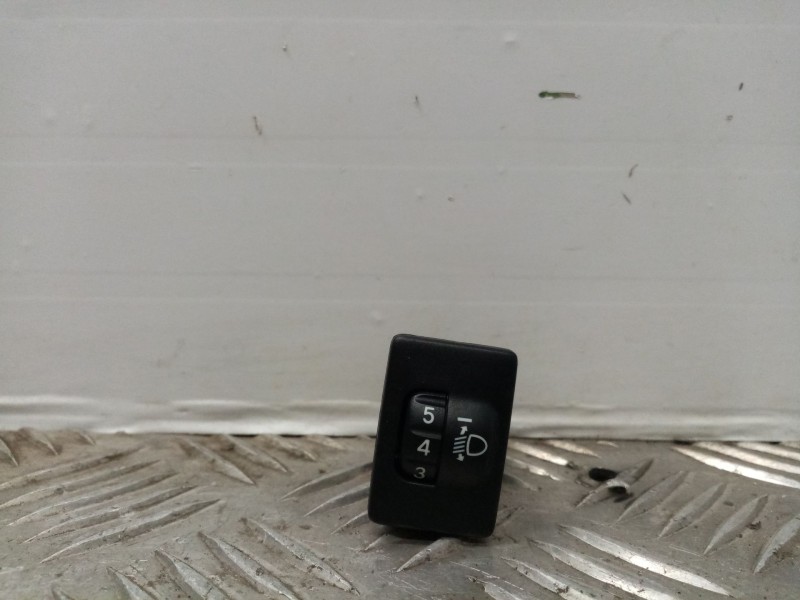 Recambio de interruptor para toyota auris referencia OEM IAM 8415202040  