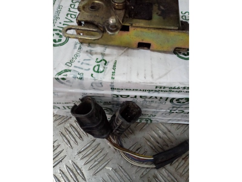 Recambio de cerradura puerta delantera derecha para  referencia OEM IAM 81626806122  