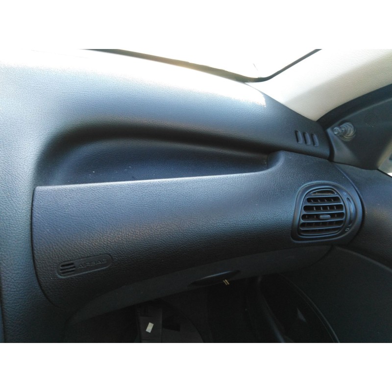 Recambio de airbag delantero derecho para peugeot 206 berlina 1.4 referencia OEM IAM 0  