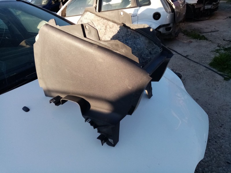 Recambio de mascara central de salpicadero para mercedes vaneo (w414) furgoneta compacta referencia OEM IAM 4146890173  