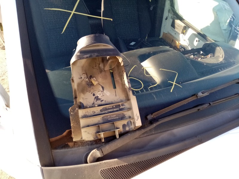 Recambio de carcasa mandos columna direccion para mercedes vaneo (w414) furgoneta compacta referencia OEM IAM 16846223  