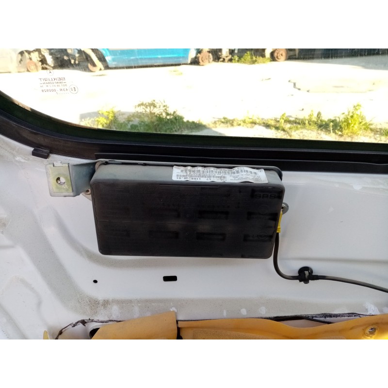 Recambio de airbag lateral delantero izquierdo para mercedes vaneo (w414) furgoneta compacta referencia OEM IAM 1688600105 17116