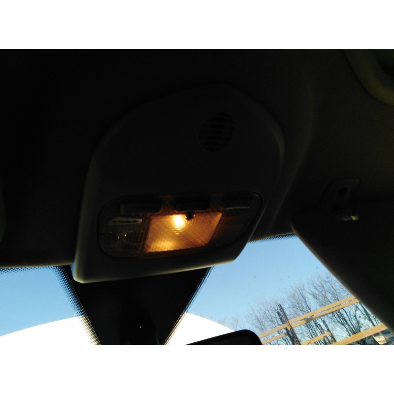 Recambio de luz interior para peugeot 308 1.6 hdi fap referencia OEM IAM   