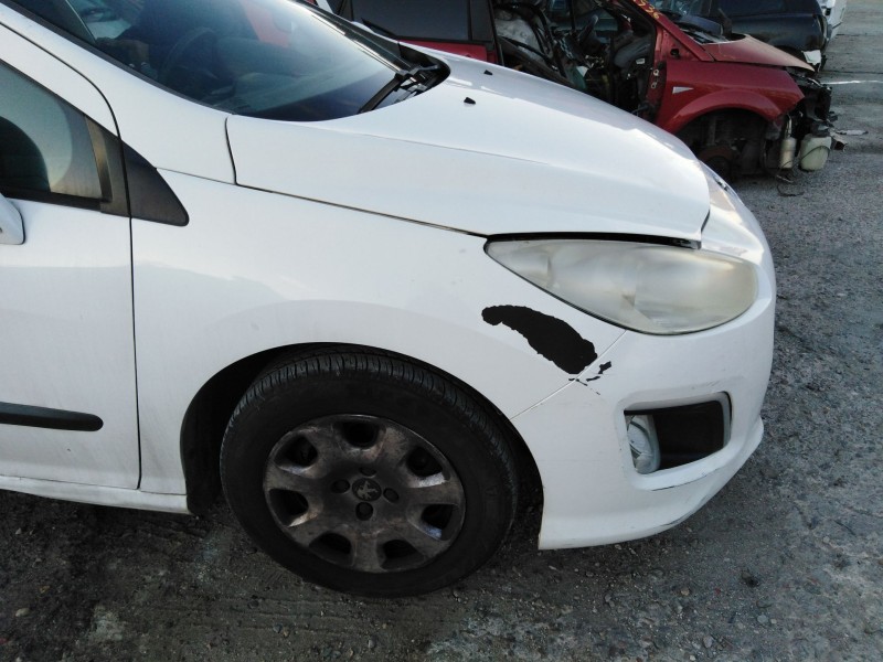 Recambio de aleta delantera derecha para peugeot 308 1.6 hdi fap referencia OEM IAM 841Y17  