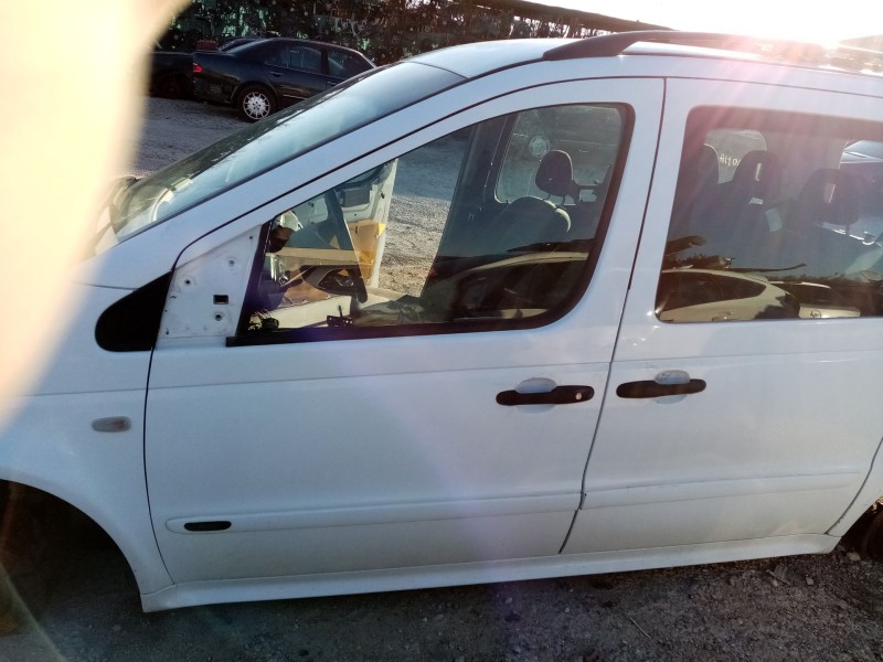 Recambio de puerta delantera izquierda para mercedes vaneo (w414) furgoneta compacta referencia OEM IAM   