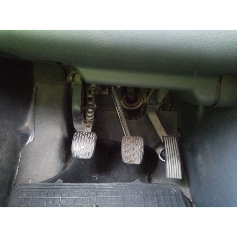 Recambio de pedal embrague para mercedes vaneo (w414) furgoneta compacta referencia OEM IAM A1682902601 400400B 