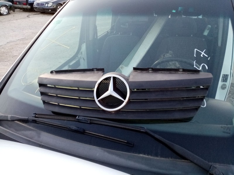 Recambio de rejilla delantera para mercedes vaneo (w414) furgoneta compacta referencia OEM IAM A4148800085  