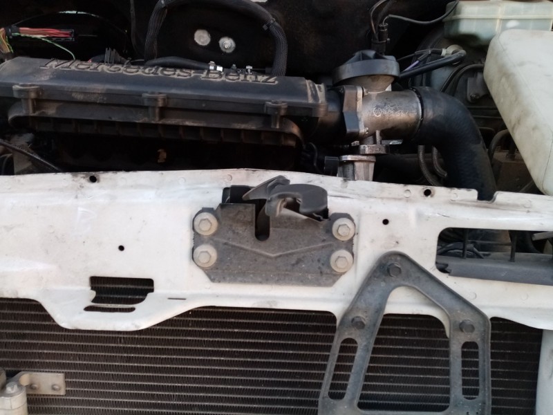 Recambio de cerradura capot para mercedes vaneo (w414) furgoneta compacta referencia OEM IAM A4148800060  