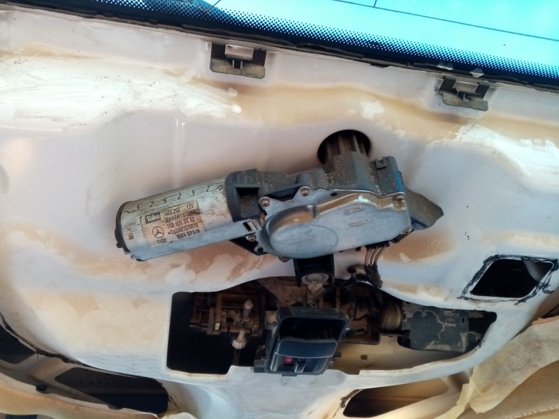 Recambio de motor limpia trasero para mercedes vaneo (w414) furgoneta compacta referencia OEM IAM 1688200442  