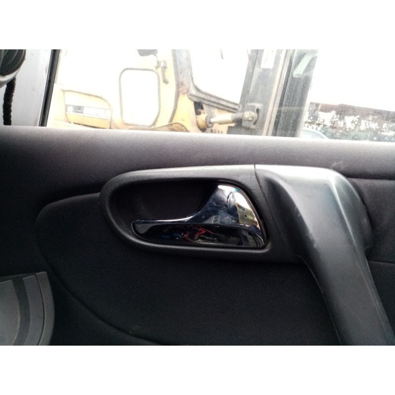 Recambio de maneta interior delantera derecha para mercedes vaneo (w414) furgoneta compacta referencia OEM IAM A4147601161  