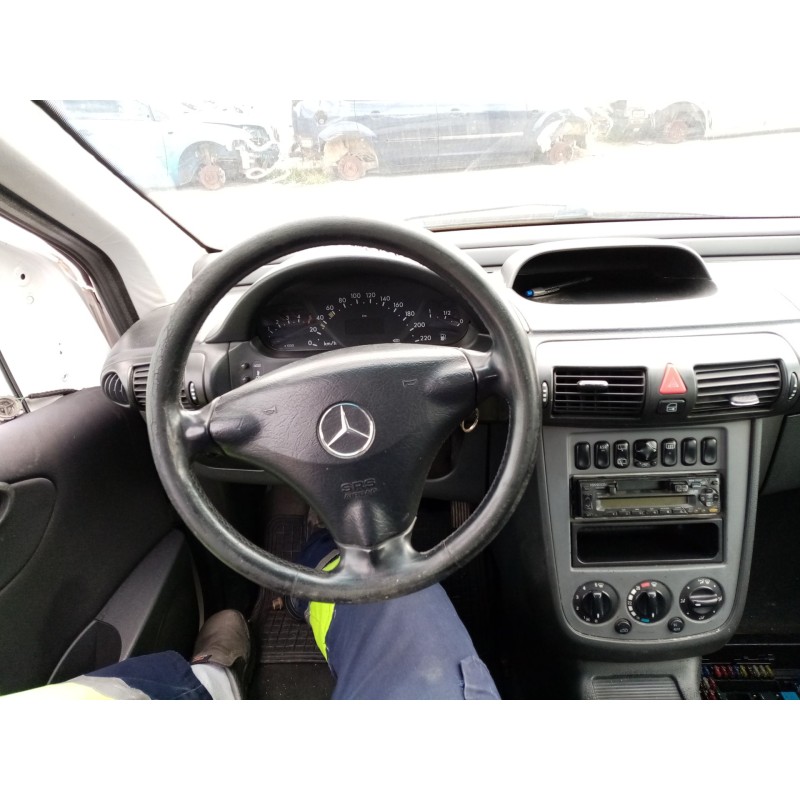 Recambio de volante para mercedes vaneo (w414) furgoneta compacta referencia OEM IAM A1684601103  