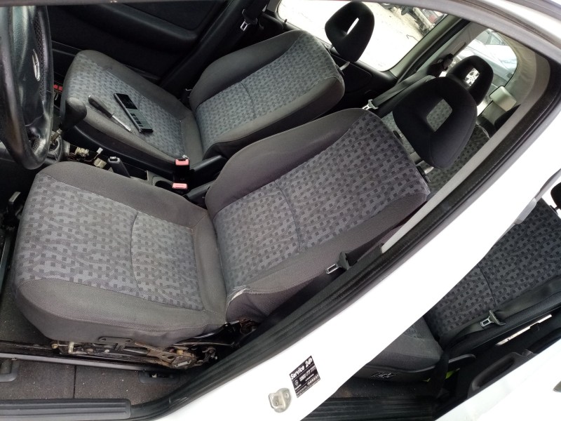 Recambio de asiento delantero izquierdo para mercedes vaneo (w414) furgoneta compacta referencia OEM IAM   