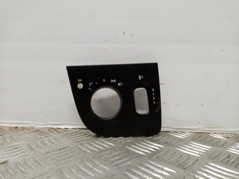 Recambio de moldura para mercedes vaneo (w414) furgoneta compacta referencia OEM IAM 4146800817  