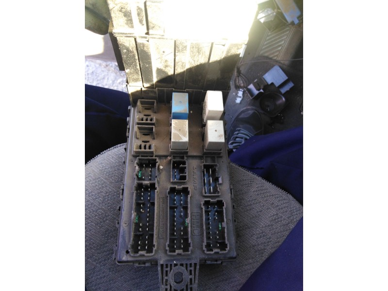Recambio de caja reles / fusibles para hyundai trajet (fo) 2.0 crdi gls referencia OEM IAM 954003A250  