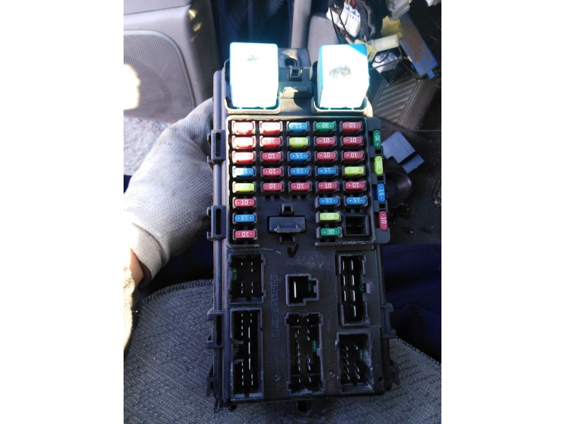 Recambio de caja reles / fusibles para hyundai trajet (fo) 2.0 crdi gls referencia OEM IAM 954003A250  