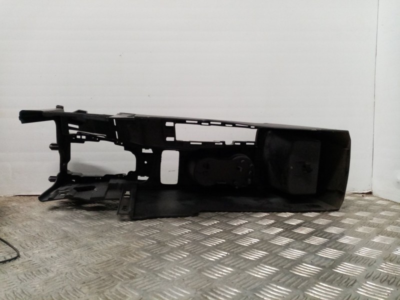 Recambio de mascara central de salpicadero para ford focus lim. (cb8) referencia OEM IAM BM51A045M62  