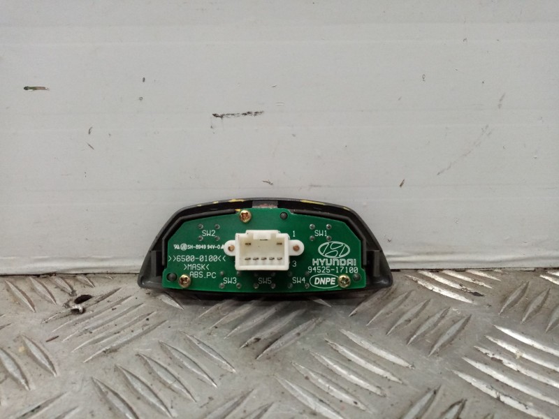 Recambio de mando multifuncion para hyundai matrix (fc) 1.6 cat referencia OEM IAM 9452517100 SH894994V 