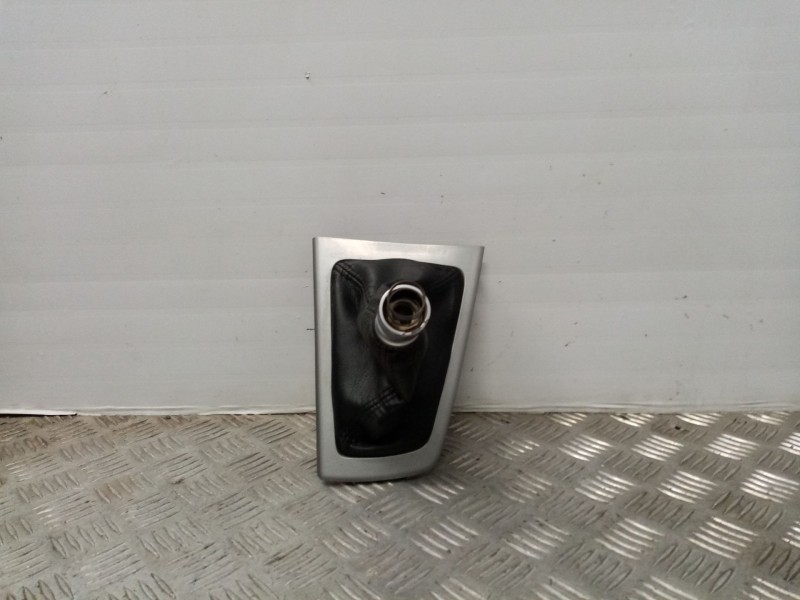 Recambio de guarnecidos palanca cambio para ford focus lim. (cb8) referencia OEM IAM BM51A045B79 BM51A044H83AB 