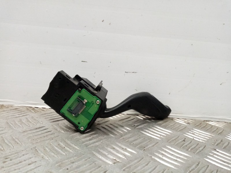 Recambio de mando intermitentes para ford focus lim. (cb8) referencia OEM IAM AV6T13335AB  