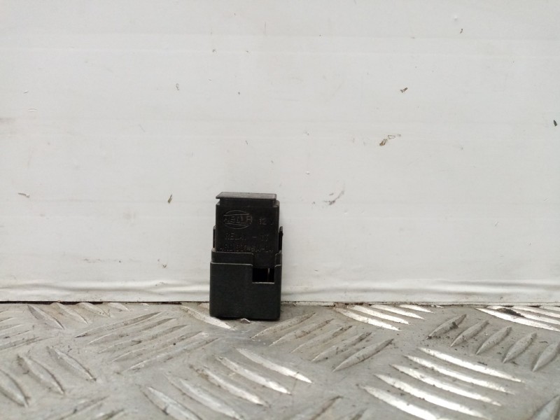 Recambio de rele para nissan primera berlina (p12) referencia OEM IAM   