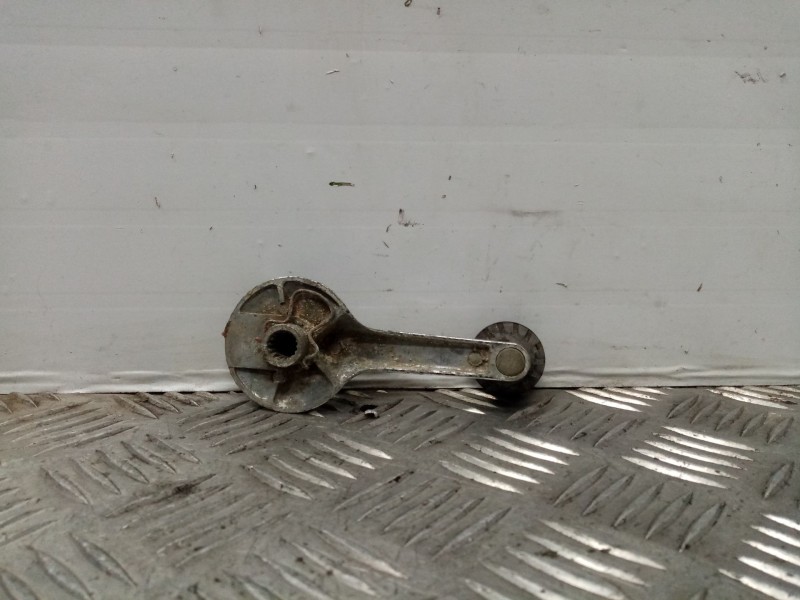 Recambio de maneta elevalunas delantera izquierda para chrysler 2l referencia OEM IAM   