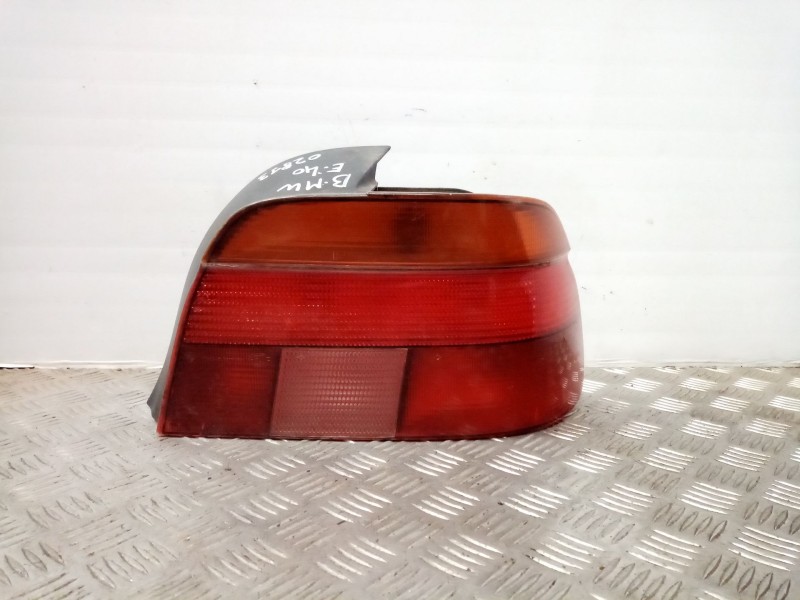 Recambio de piloto trasero derecho para bmw serie 5 berlina (e39) 525tds referencia OEM IAM 63216900210  