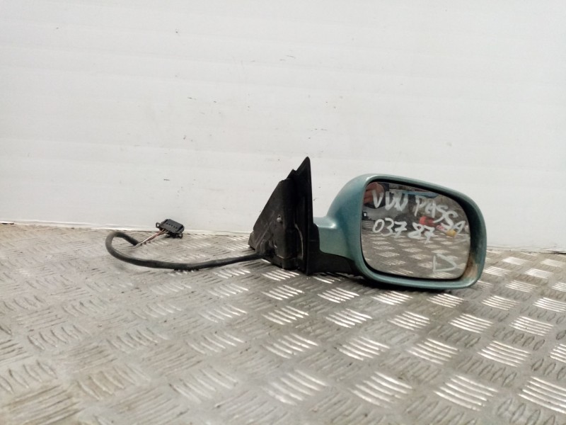 Recambio de retrovisor derecho para volkswagen passat berlina (3b2) básico referencia OEM IAM NVE2311  
