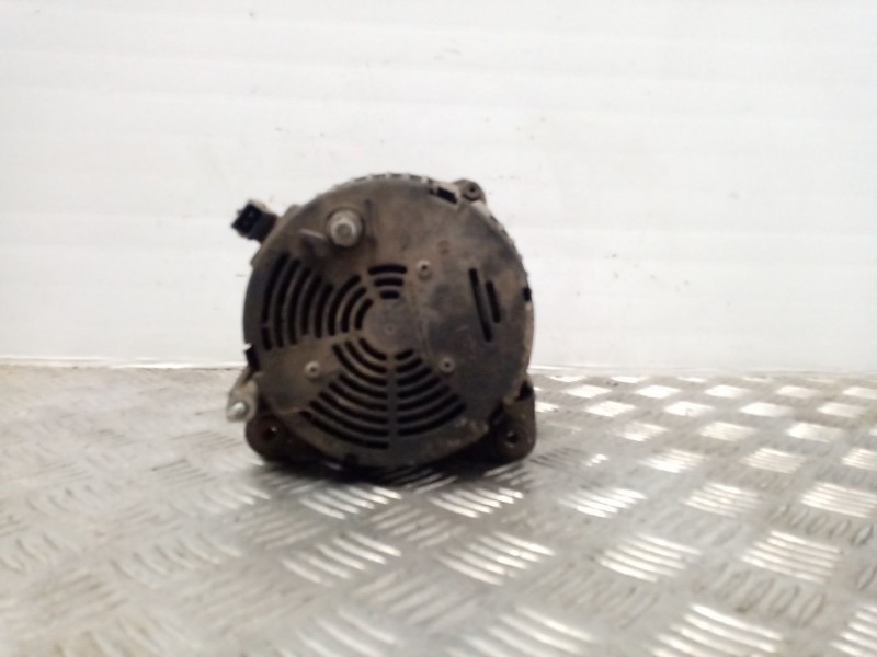 Recambio de alternador para volkswagen caravelle referencia OEM IAM   