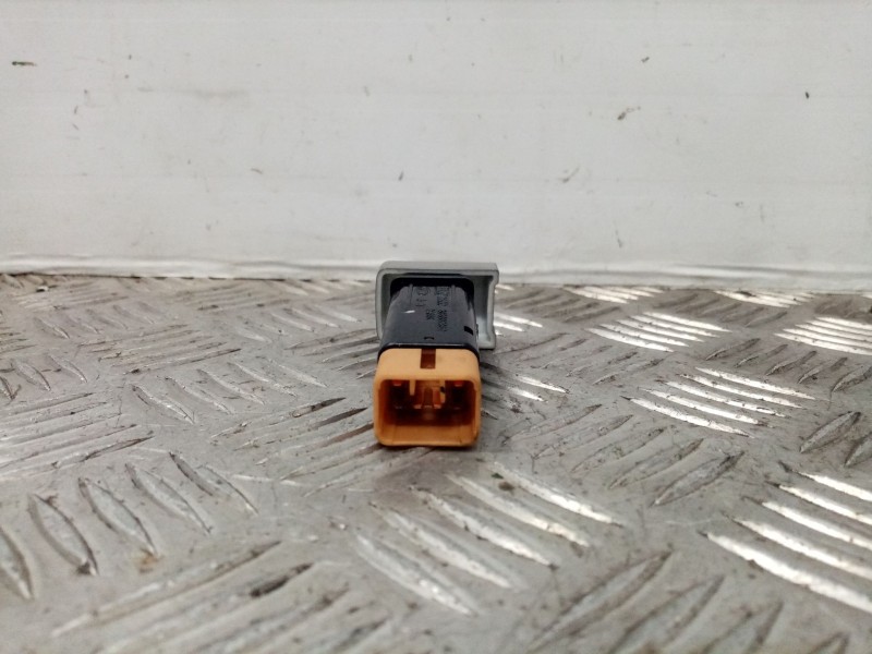 Recambio de pulsador antinieblas para kia carens (un) referencia OEM IAM   