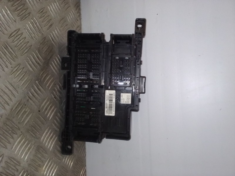 Recambio de caja reles / fusibles para kia besta referencia OEM IAM 919501D220 D22U06B80315 0611082986