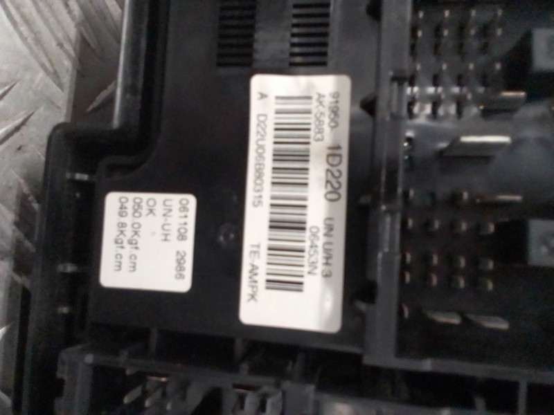 Recambio de caja reles / fusibles para kia besta referencia OEM IAM 919501D220 D22U06B80315 0611082986