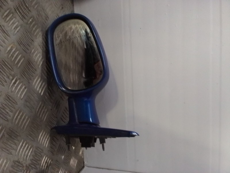 Recambio de retrovisor izquierdo para renault megane 1.6e referencia OEM IAM   