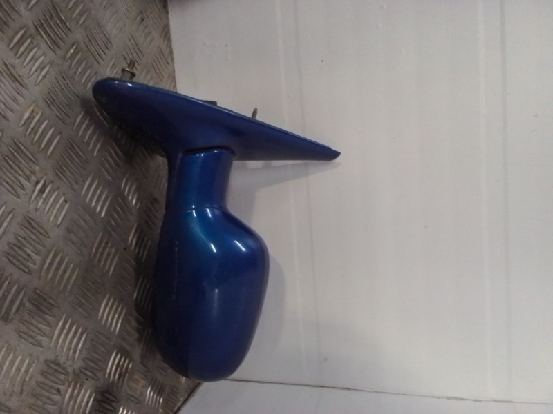 Recambio de retrovisor izquierdo para renault megane 1.6e referencia OEM IAM   