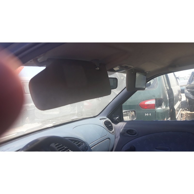 ford fiesta berlina del año 1996