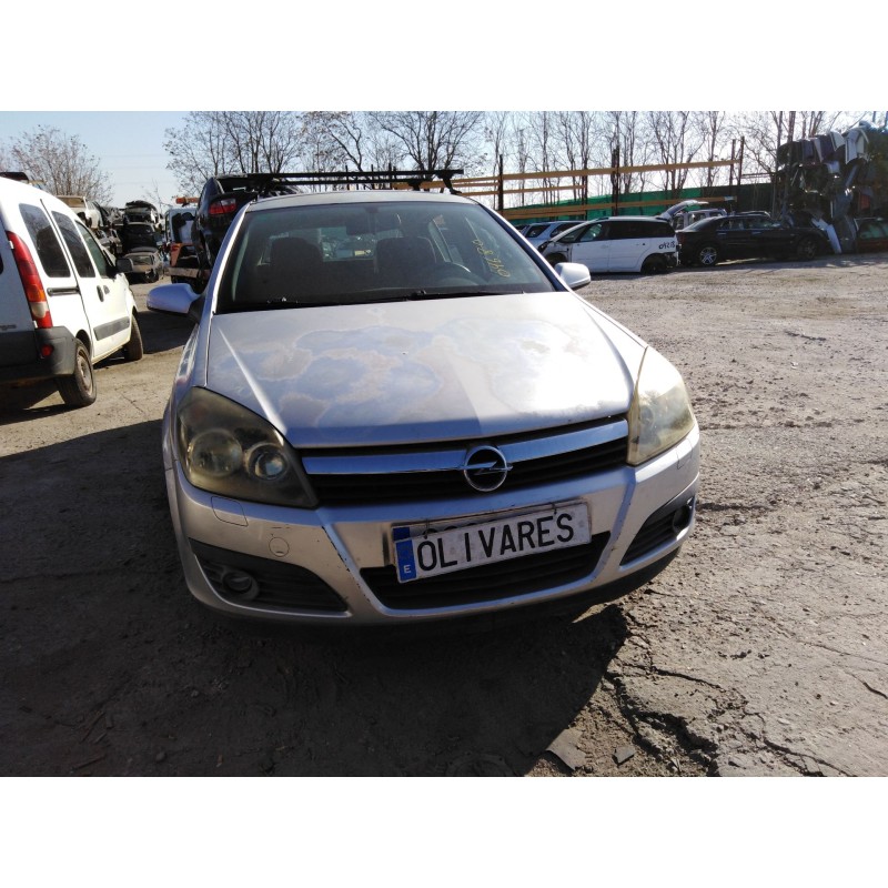 opel astra h berlina del año 2004