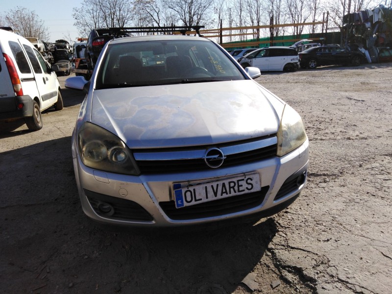 opel astra h berlina del año 2004
