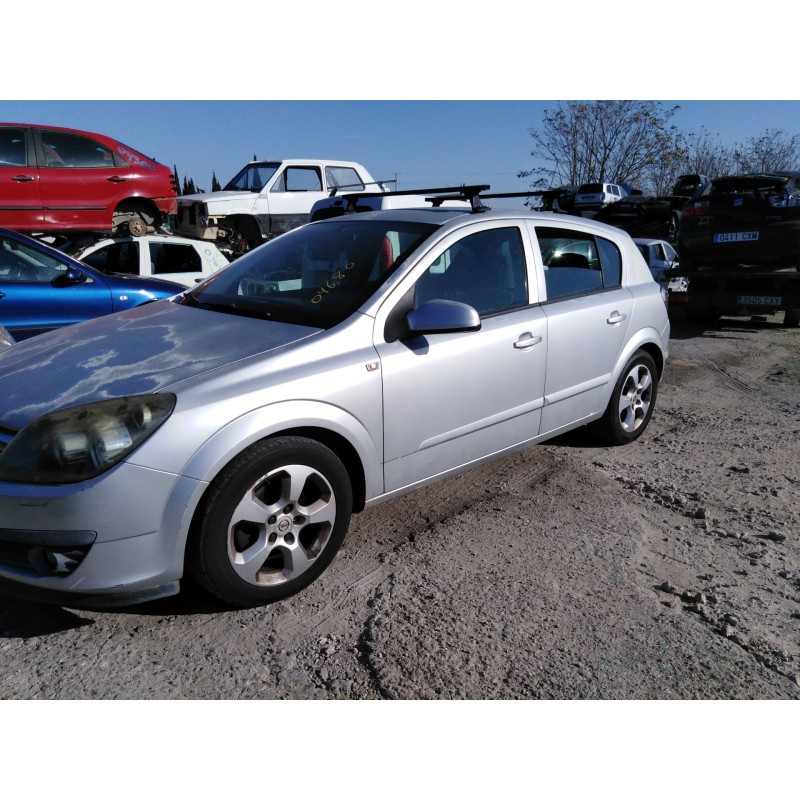 opel astra h berlina del año 2004